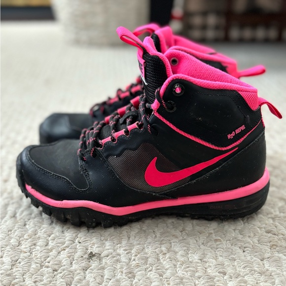 Nike H2O Repel Boots - Picture 3 of 6